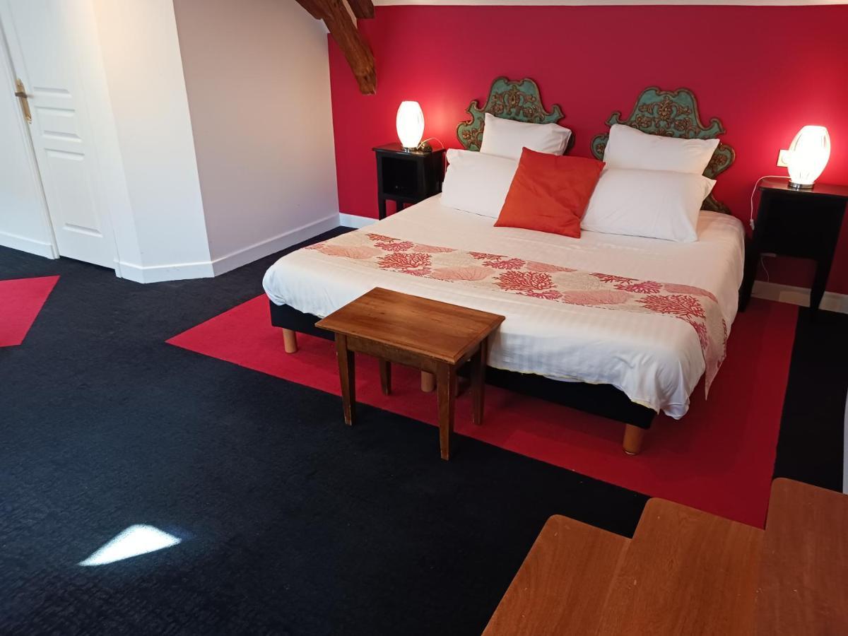 Hotel La Cognette A 25 Kilometres De Chateauroux Et 30 Kilometres De Bourges Исудун Екстериор снимка